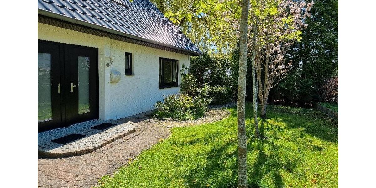 Erdgeschoßwohnung Flensburg Altstadt - 3 Zimmer, 100 m&sup2;, 1.150&euro; | Angebot:26412550