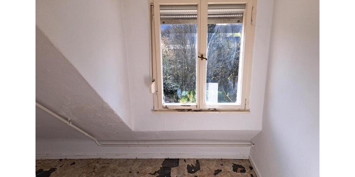 Dachgeschoßwohnung Windeck - 3 Zimmer, 58 m&sup2;, 410&euro; | Angebot:25376620