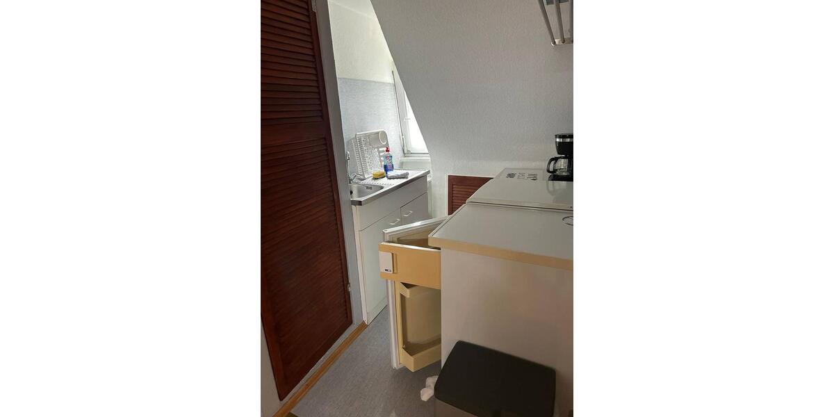 Dachgeschoßwohnung Wilhelmshaven Fedderwardergroden - 3 Zimmer, 50 m&sup2;, 57.000&euro; | Angebot:26609218