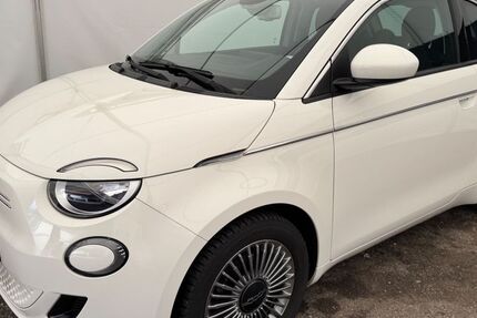 Fiat 500e 10.900 km 16.500 &euro; Langenmosen 86571