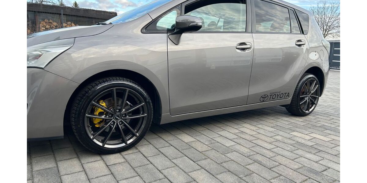 Toyota Verso 176.000 km 6.700 &euro; Rodgau OT Nieder-Rodenu 63110