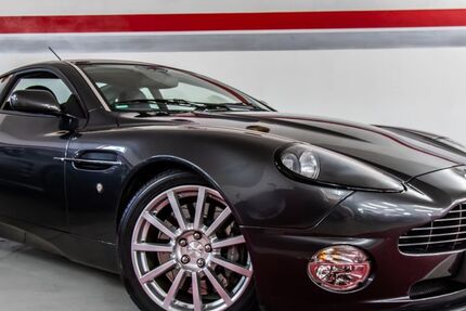 Aston Martin Vanquish 28.000 km 117.900 &euro; Pastetten (nähe München) 85669