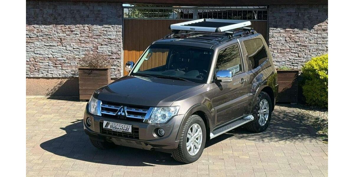 Mitsubishi Pajero 211.879 km 17.900 &euro; Salzatal 06198
