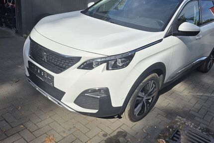 Peugeot 5008 144.261 km 16.980 € Berlin 12043