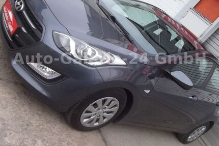 Hyundai i30 110.400 km 7.799 &euro; Berlin 12277