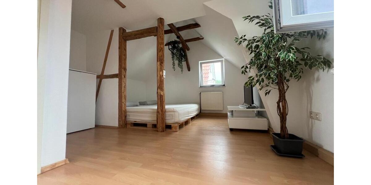 Helles(teil-)renoviertes Einfamilienhaus in zentraler Lage 3 zimmer