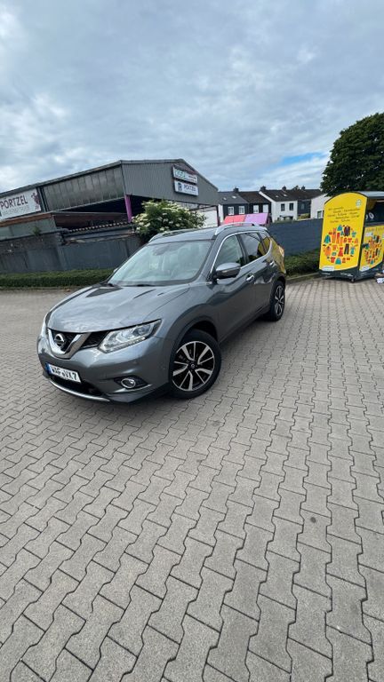 Nissan X-Trail 180.000 km 13.500 € Ahlen 59227