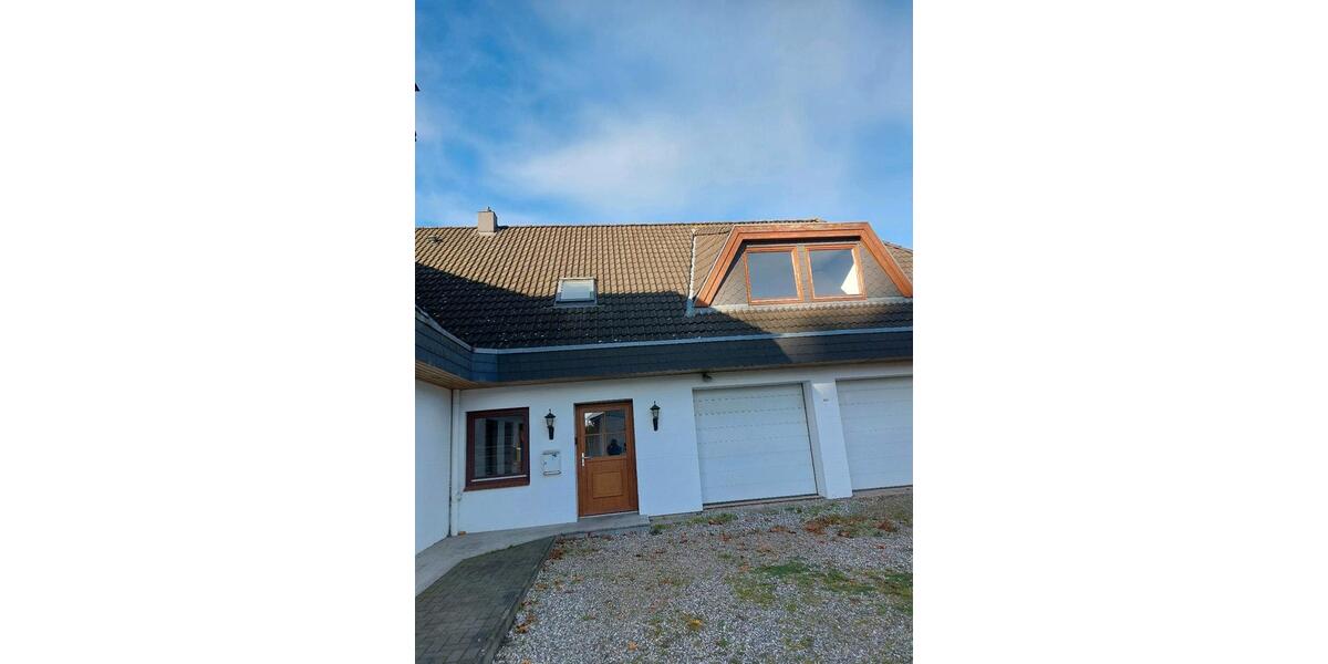 Dachgeschoßwohnung Mittelangeln - 3 Zimmer, 100 m&sup2;, 955&euro; | Angebot:25332870