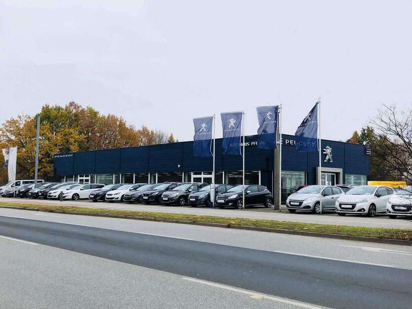 Peugeot 3008 13.910 km 23.685 € Gelsenkirchen 45881