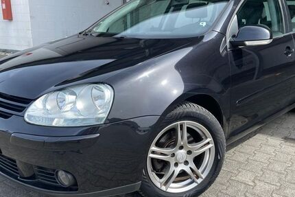 VW Golf 86.000 km 3.800 &euro; Bonn 53119