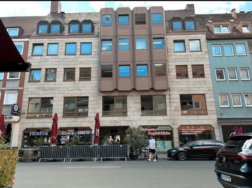 Zu vermieten: LadenBürofläche mit bodentiefer Fensterfront zimmer