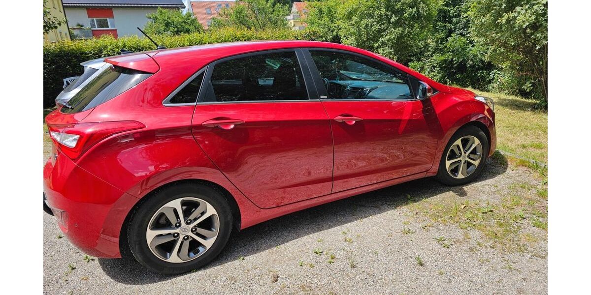 Hyundai i30 55.000 km 9.499 &euro; Freiburg 79117