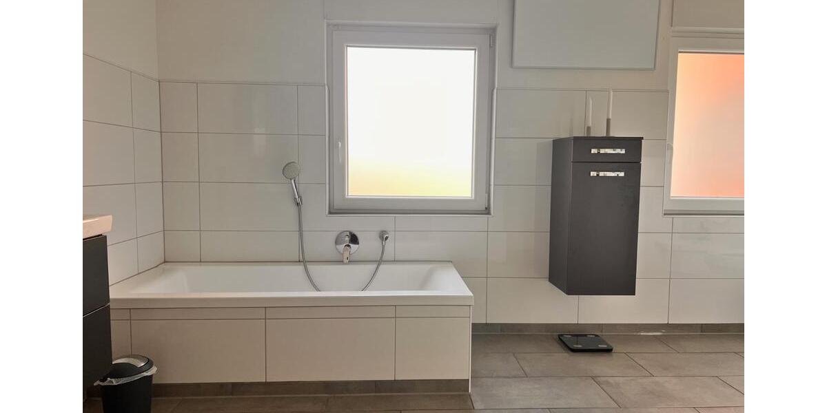 Einfamilienhaus Espelkamp - 7 Zimmer, 360 m&sup2;, 500.000&euro; | Angebot:26698963