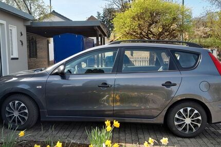 Hyundai i30 128.000 km 4.850 &euro; Heisdorf 54614