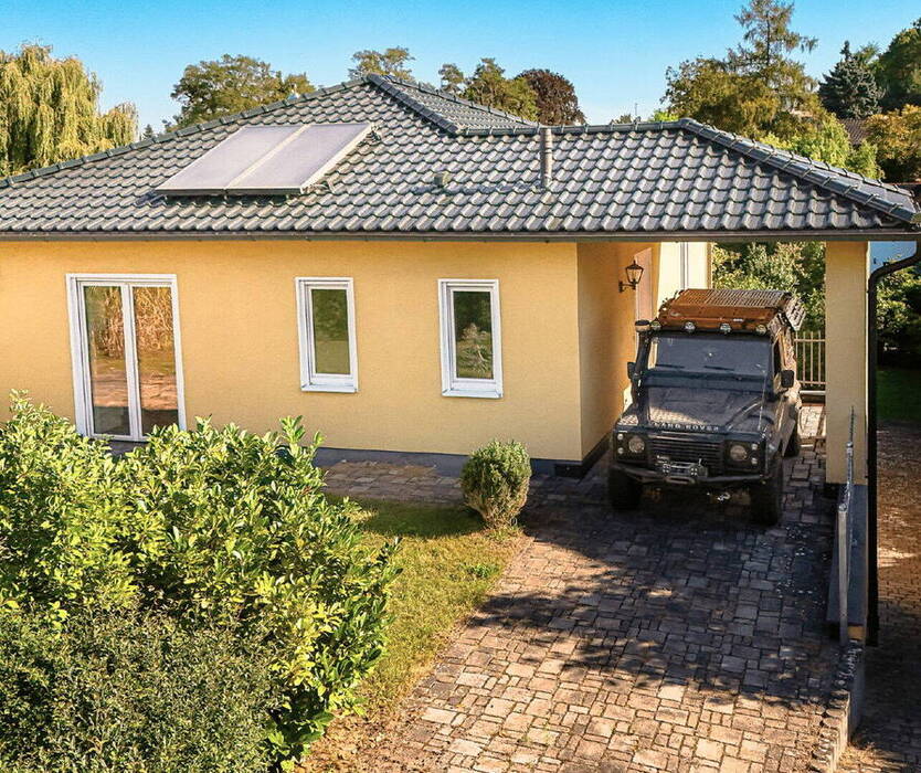 Wohnen im Grünen mit Wassernähe - Traumhaus mit Potenzial zur Zweiteilung