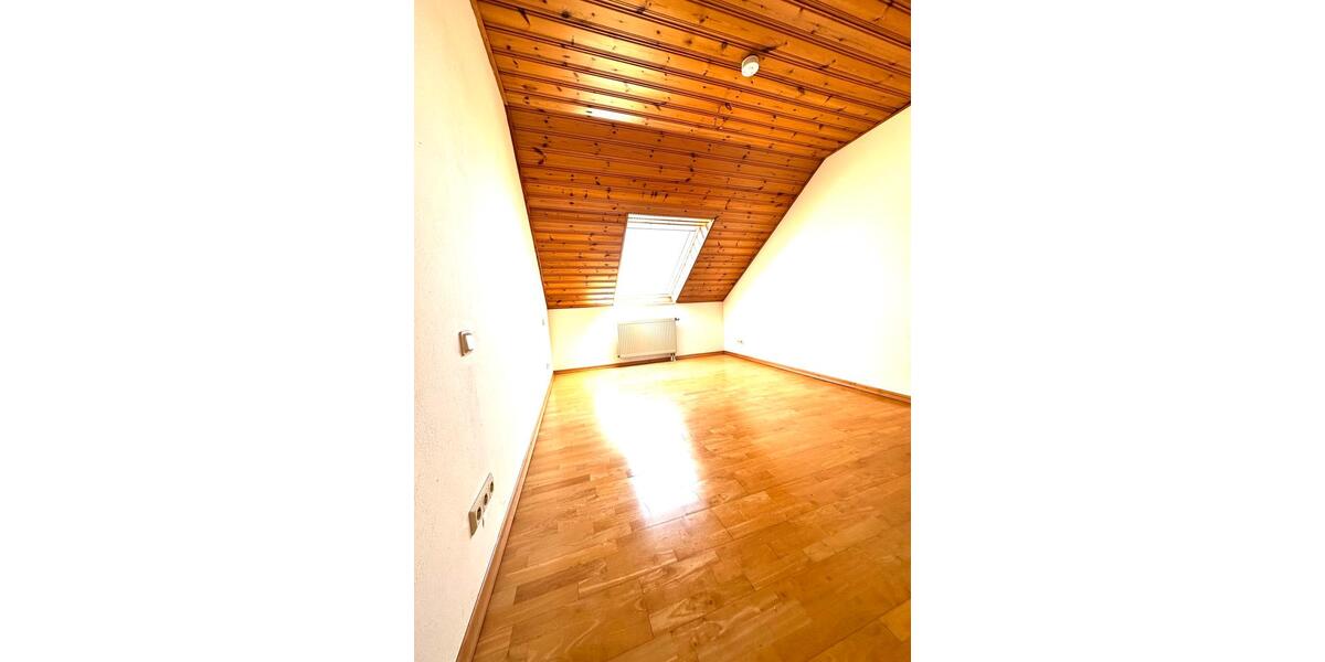 Dachgeschoßwohnung Idar-Oberstein Oberstein - 2 Zimmer, 64 m&sup2;, 450&euro; | Angebot:26416133