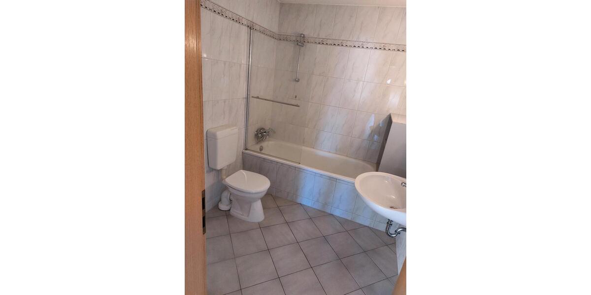 Dachgeschoßwohnung Mittelangeln - 3 Zimmer, 100 m&sup2;, 955&euro; | Angebot:25332870