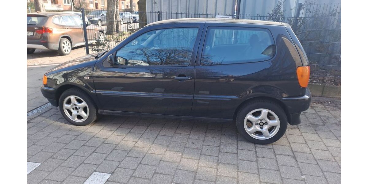 VW Polo 102.900 km 1.950 &euro; HAMBURG 22087