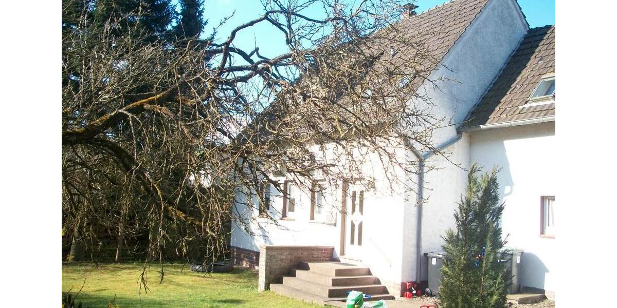 Einfamilienhaus Höxter - 7 Zimmer, 210 m&sup2;, 187.500&euro; | Angebot:27137104