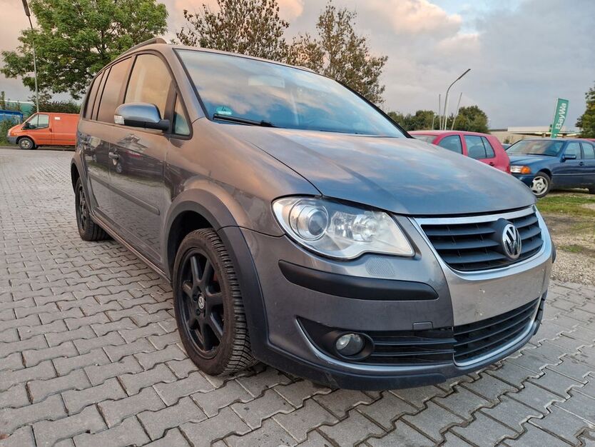 VW Touran 239.000 km 1.490 € Augsburg 86167