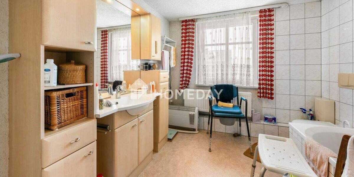 Familienidyll mit Wintergarten, Balkon und großem Grundstück 5 zimmer