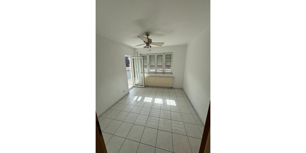 Etagenwohnung Rielasingen-Worblingen Worblingen - 3.5 Zimmer, 90 m&sup2;, 310.000&euro; | Angebot:26048611