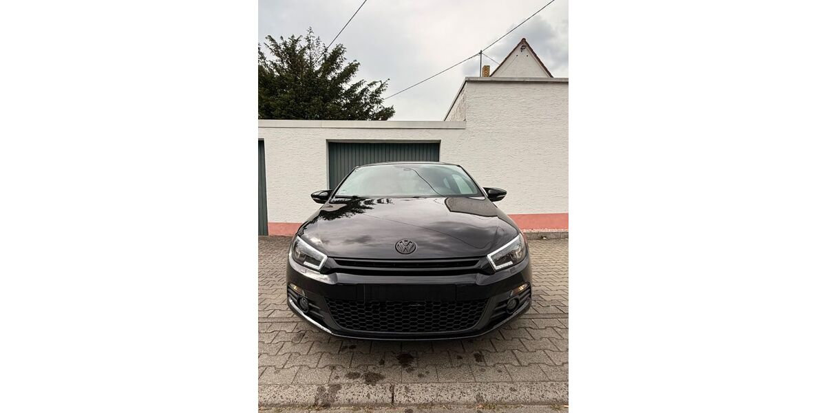 VW Scirocco 149.811 km 8.900 &euro; Wiesbaden 65205