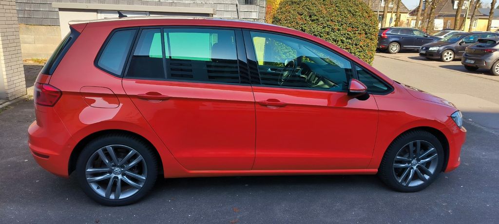 VW Golf Sportsvan 110.800 km 13.300 &euro; Neumünster 24529