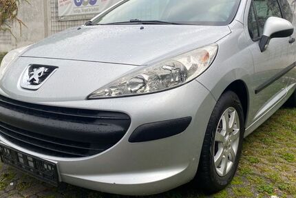 Peugeot 207 147.834 km 2.300 &euro; Saarbrücken 66127