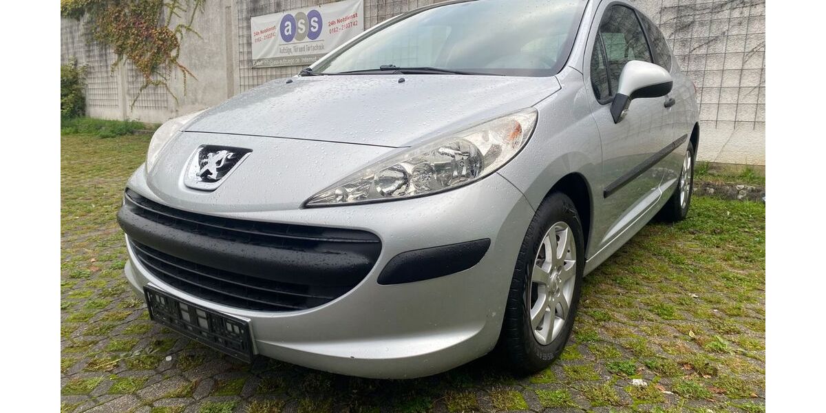 Peugeot 207 147.834 km 2.300 &euro; Saarbrücken 66127