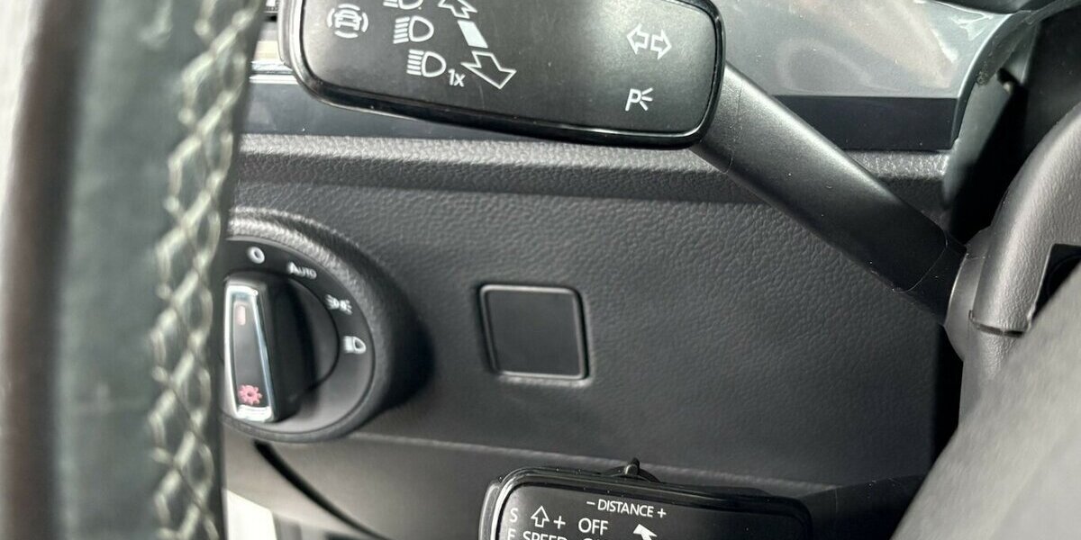 Seat Ateca Style 1.0 TSI Pano LED ACC AHK StdHz. Ass. 122.000 km 15.999 &euro; Stade 21682