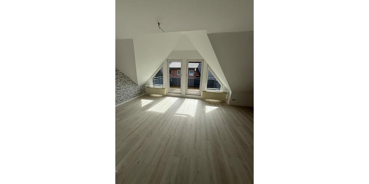 Dachgeschoßwohnung Augustdorf - 2 Zimmer, 62 m&sup2;, 650&euro; | Angebot:26049819
