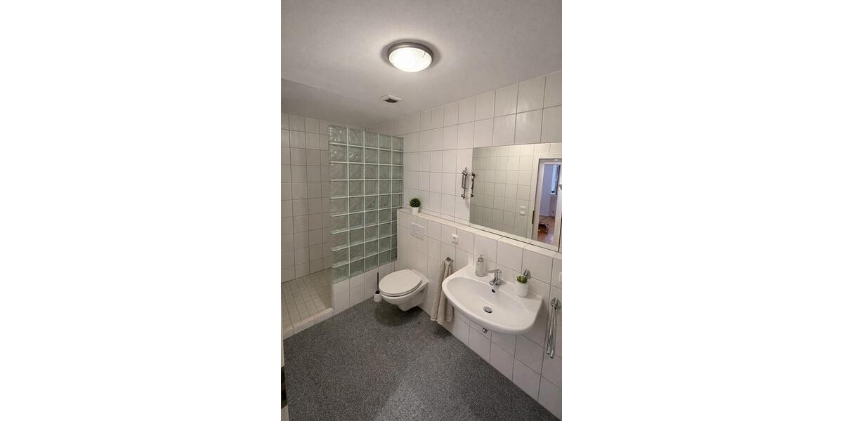 Etagenwohnung Ortenburg - 5 Zimmer, 190 m&sup2;, 1.600&euro; | Angebot:25137728