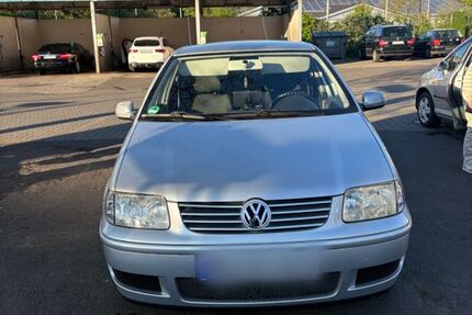 VW Polo 141.000 km 2.099 &euro; Bonn 53179