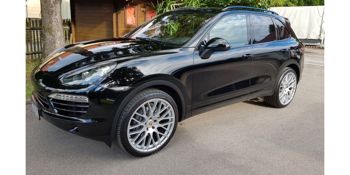 Porsche Cayenne 191.251 km 21.800 &euro; München 81371