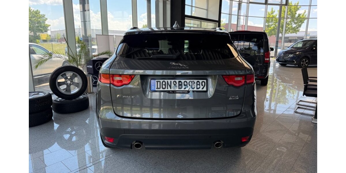 Jaguar F-PACE P250 R-Sport 25t+Xenon+Kamera+ACC+Spur 87.250 km 24.990 &euro; Westendorf 86707