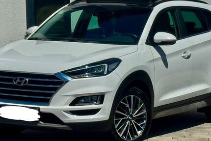 Hyundai TUCSON 152.000 km 13.990 &euro; Nalbach 66809