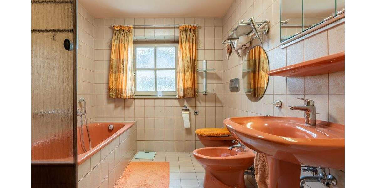 Einfamilienhaus Salzweg - 4 Zimmer, 150 m&sup2;, 350.000&euro; | Angebot:25749269