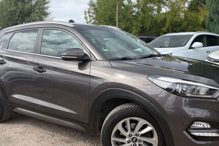 Hyundai TUCSON 262.691 km 9.990 &euro; Berlin 13127