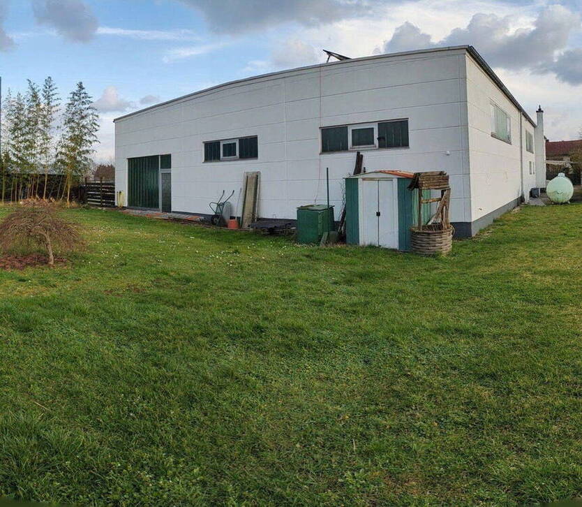 Gewerbehalle für Produktion, Handel, Handwerk+Freiflächen+wohnen