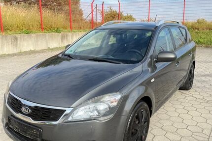 Kia ceed / Ceed 220.000 km 2.599 &euro; werneuchen 16356