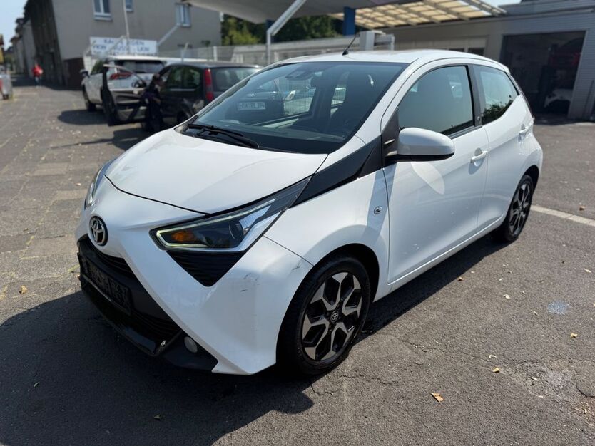 Toyota Aygo (X) 101.000 km 7.990 € Köln 51109