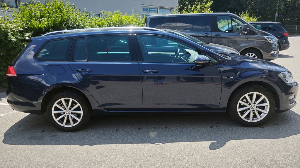 VW Golf 130.523 km 9.800 &euro; München 81243