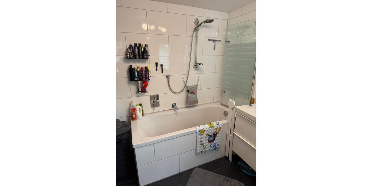 Doppelhaushälfte mit eigenem Garten ab 15.04.2026 zu vermieten 4.5 zimmer