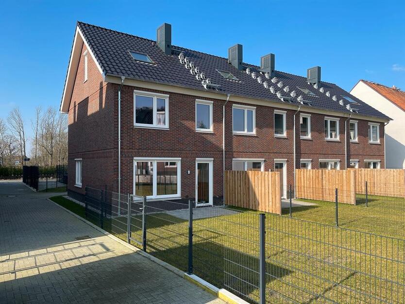 Erstbezug - NEUBAU Reihenhaus inkl. EBK & Photovoltaikanlage zimmer