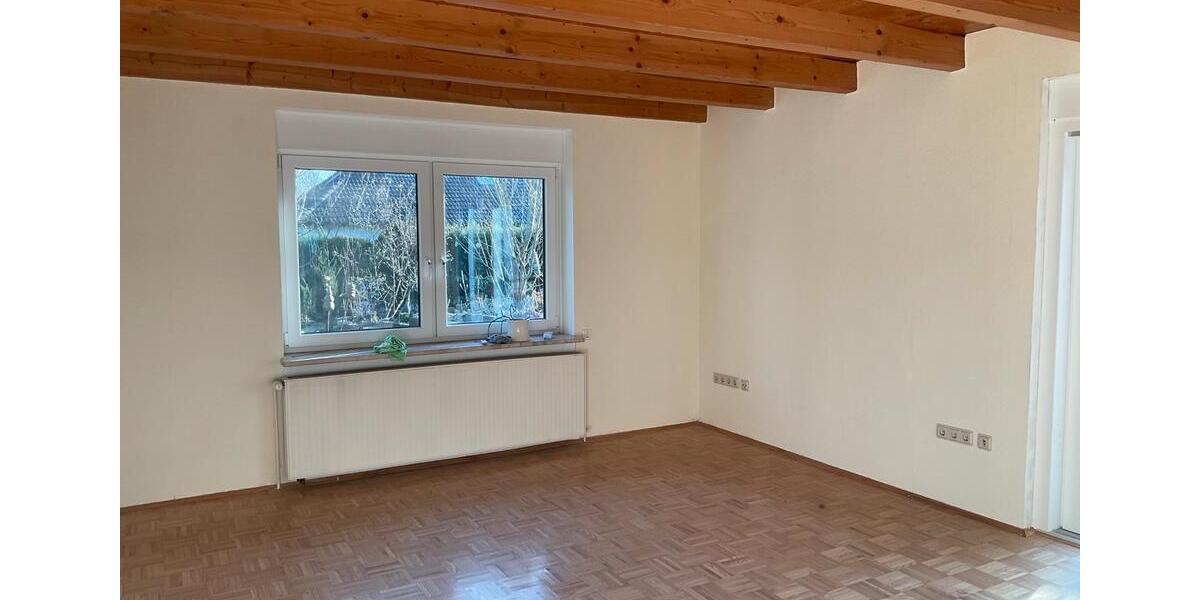 Etagenwohnung Gleichen - 2 Zimmer, 97 m&sup2;, 900&euro; | Angebot:25397275