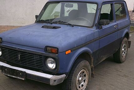 Lada Niva 69.123 km 3.999 &euro; Eisfeld 98673