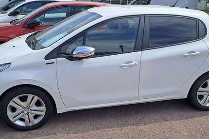 Peugeot 208 58.117 km 8.900 &euro; Kirchheim 97268