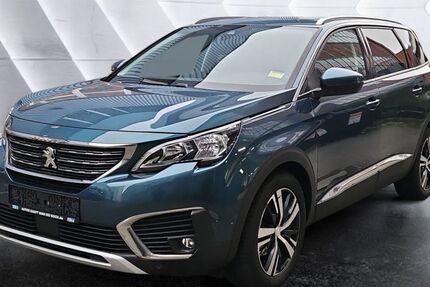 Peugeot 5008 48.989 km 17.990 &euro; Berlin 13051