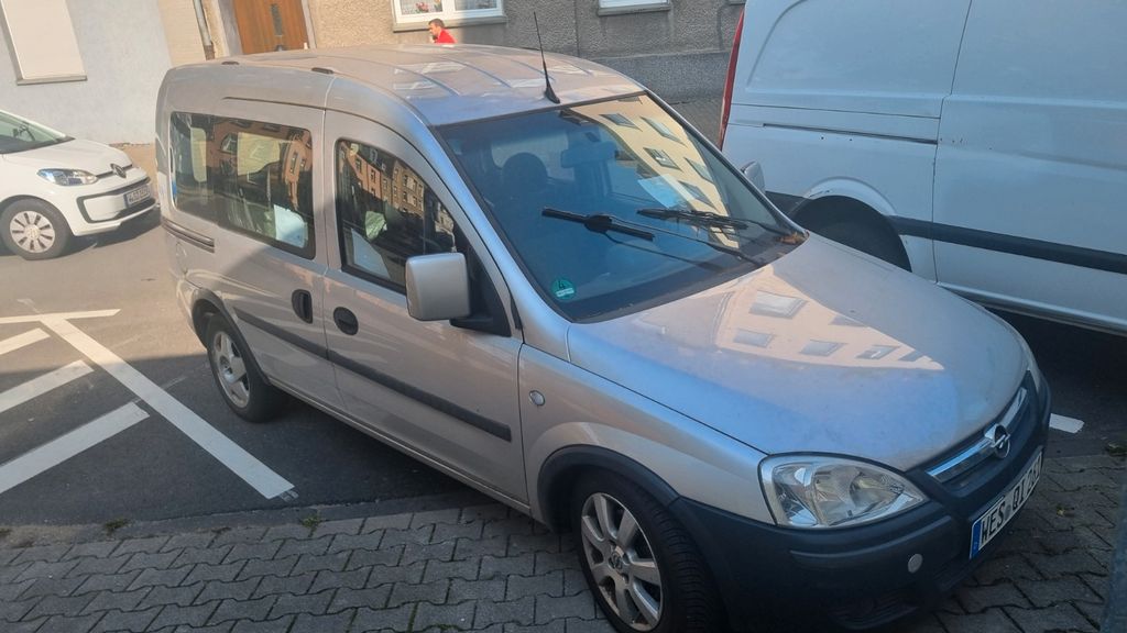 Opel Combo 207.000 km 1.950 &euro; GELSENKIRCHEN 45881